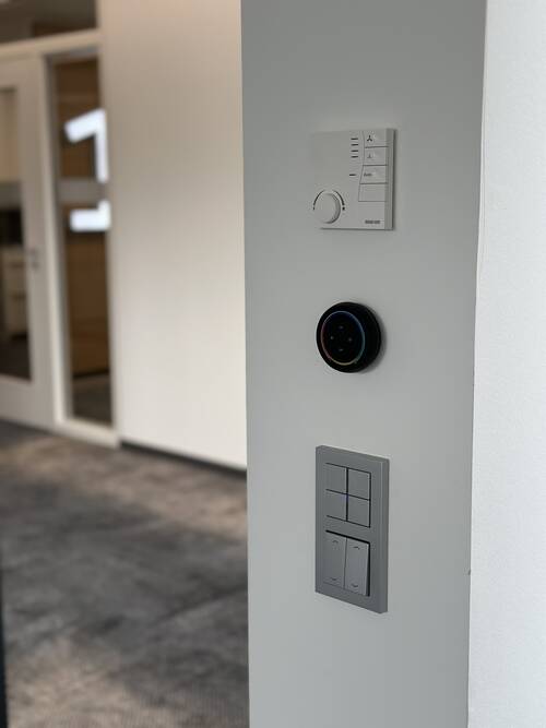 Sicherheitslicht Verkabelung in Büroflächen durch ERN Elektrosysteme in Hunsrück