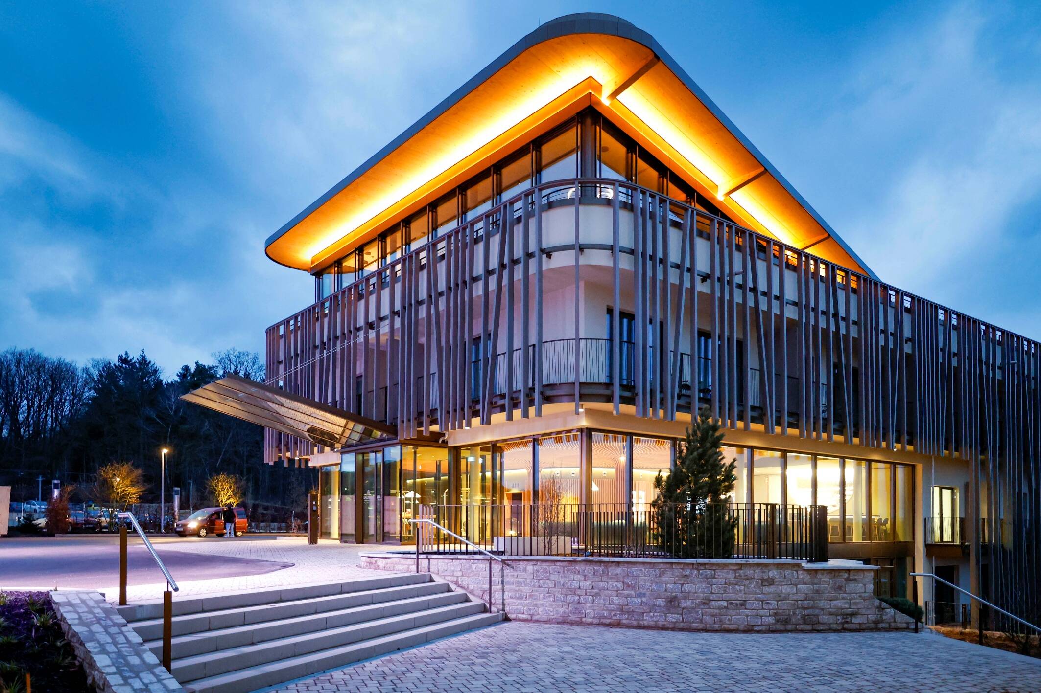 Sicherheitsbeleuchtung im Hotel durch ERN Elektrosysteme in Hunsrück