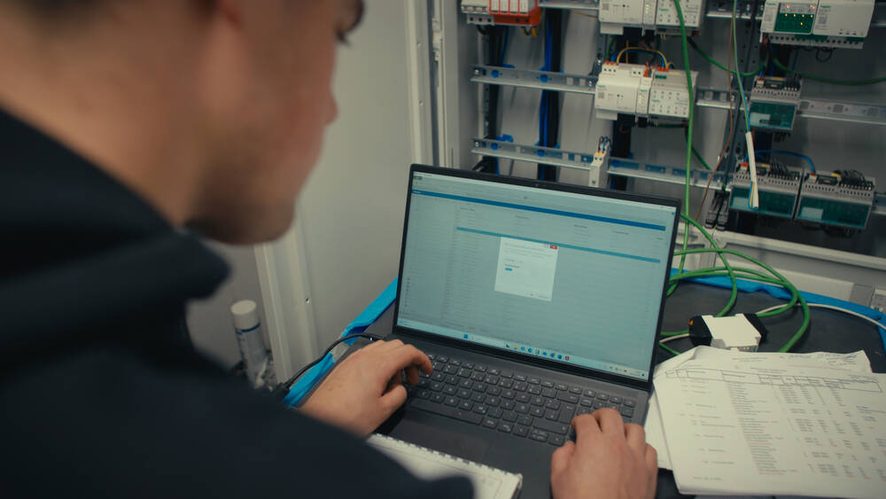 Ausbildung Elektroniker:in für Gebäudesystemintegration